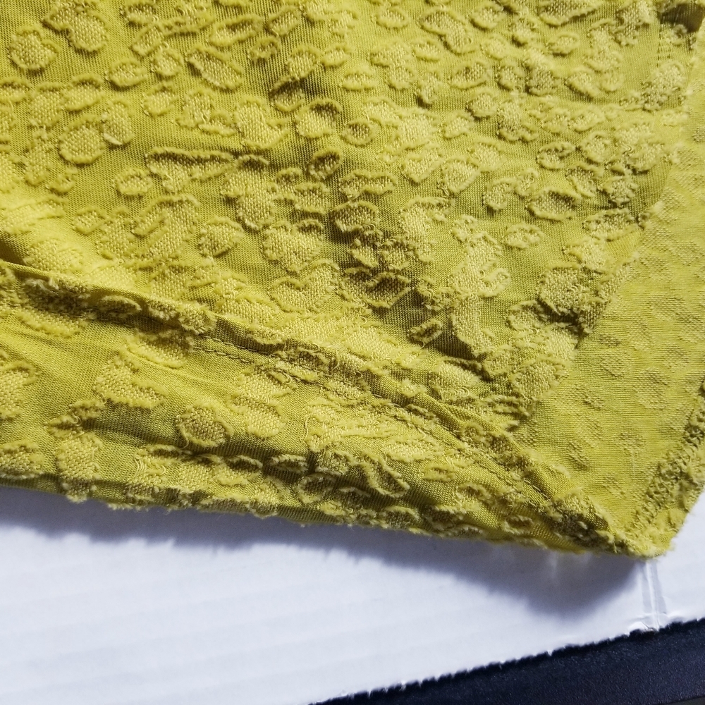 NWT SIMPLY VERA VERA WANG GREEN MUSTARD COLOR LIGHTWEIGHT BLOUSE SIZE LARGE - Picture 12 of 12